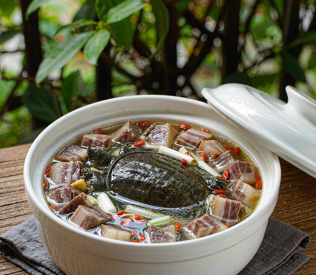 火腿炖甲鱼
